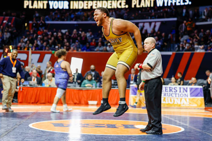 Illinois wrestling championships February 17 2024 Nate Latsch 25958